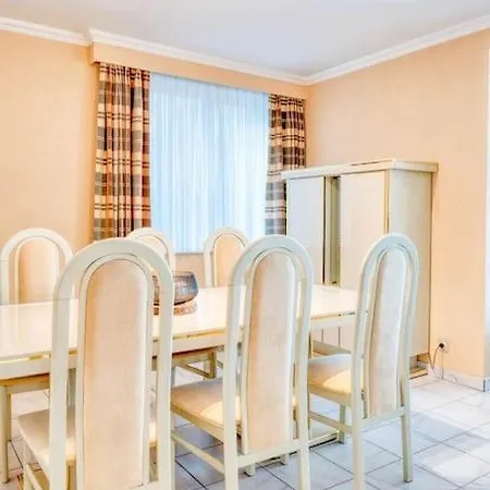 Cozy 4 Person Retreat Near Beach Apartman *